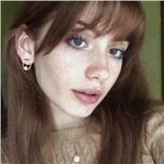 sono una ragazza frequentante il 5 anno di liceo classico, amo la mia scuola e le materie che studio, in particolar modo italiano e inglese, e le rispettive letterature. sono disponibile per fornire lezioni private a bambini e ragazzi in una fascia dai 9